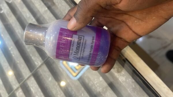 Liquide pour ongles acrylique